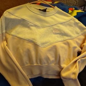 Nike woman's crop top sweatshirt